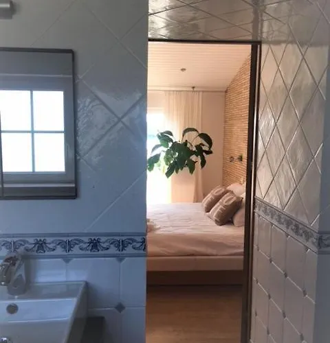 BeGuest Lagoon Refuge