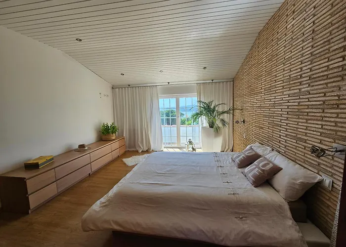 BeGuest Lagoon Refuge